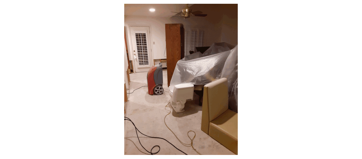 Restoration Alliance Services offers expert fire damage restoration in Minneapolis, including temporary roof tarping and air scrubber installation. Protect your property from further damage and eliminate smoke odors with our comprehensive post-fire cleanup solutions. Contact us today for professional restoration services. restoration-alliance-services-fire-cleanup-minneapolis-mn