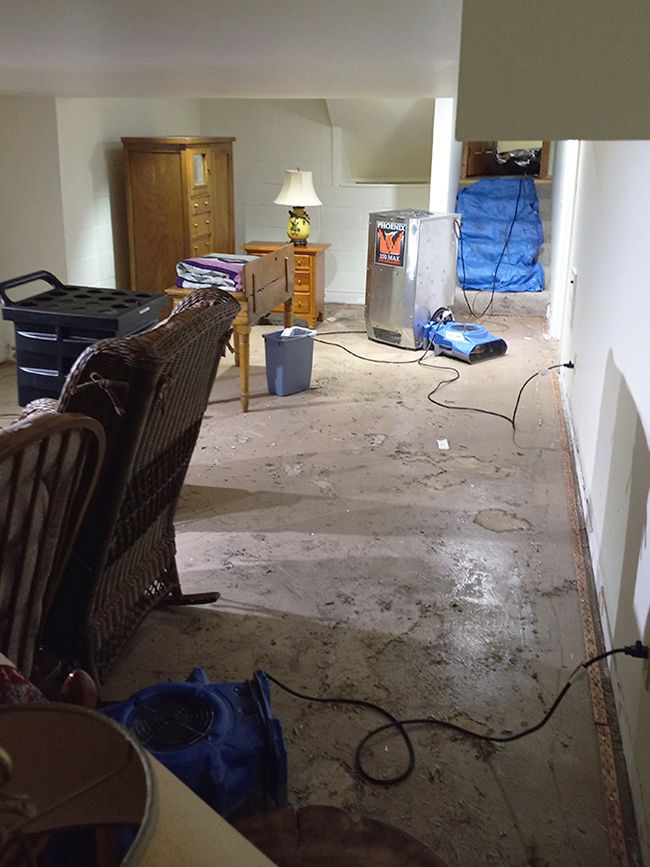 Drying Out Water Damage after Broken Pipe