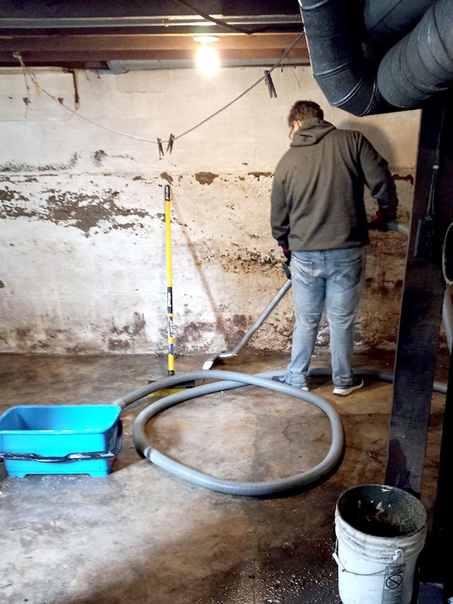 Restoration Professionals Cleaning Sewer Backup